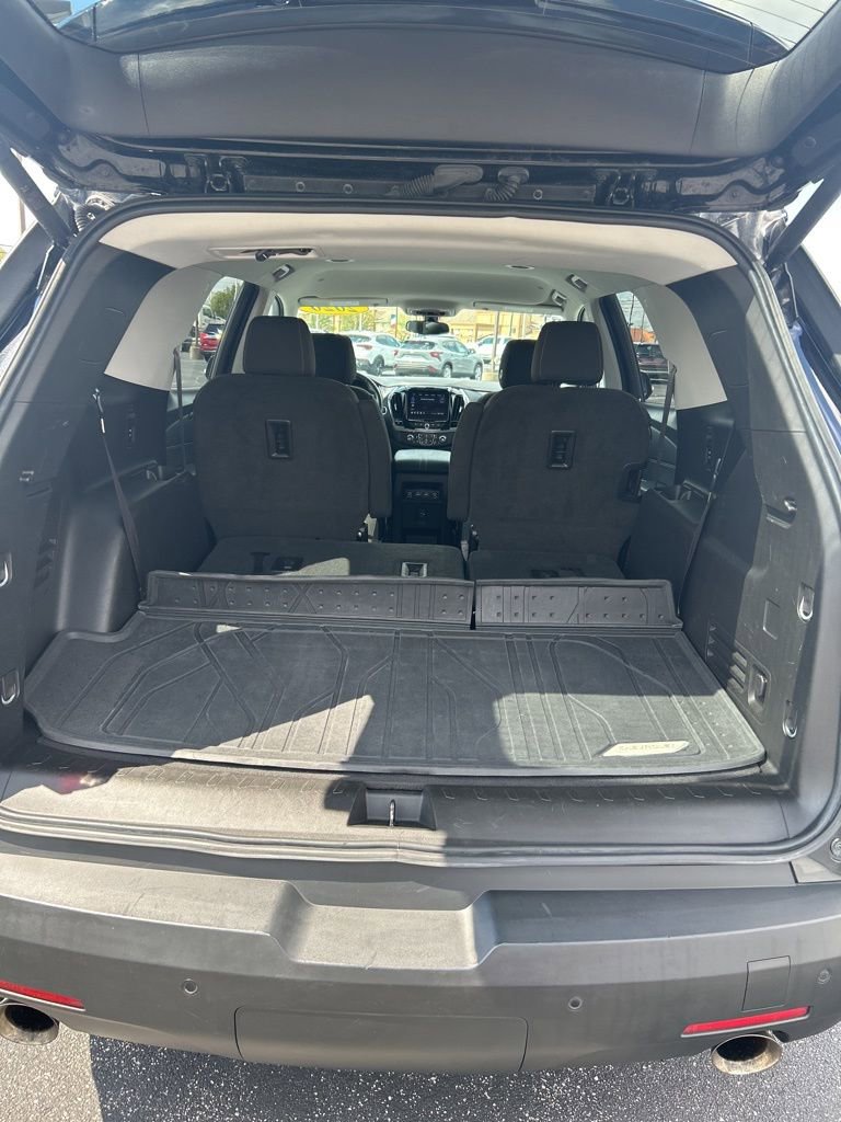 Used 2020 Chevrolet Traverse LT FWD image 14