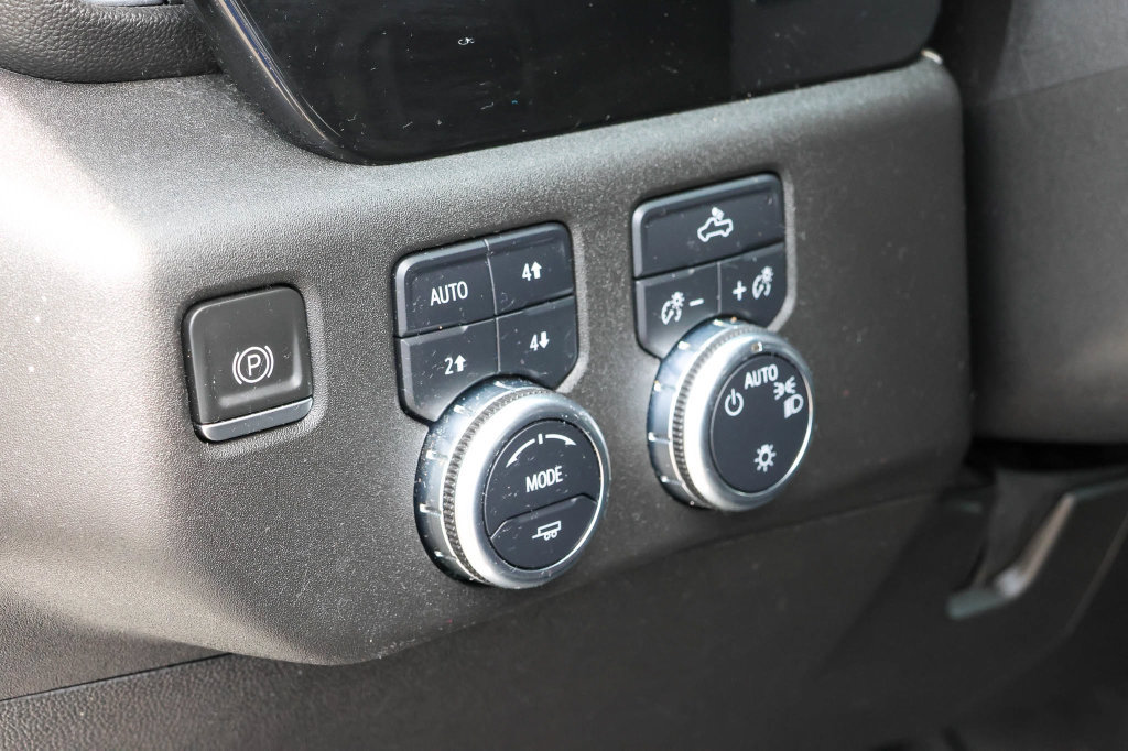 Used 2023 GMC Sierra 1500 SLE w/ X31 Off-Road Package AWD/4WD image 37