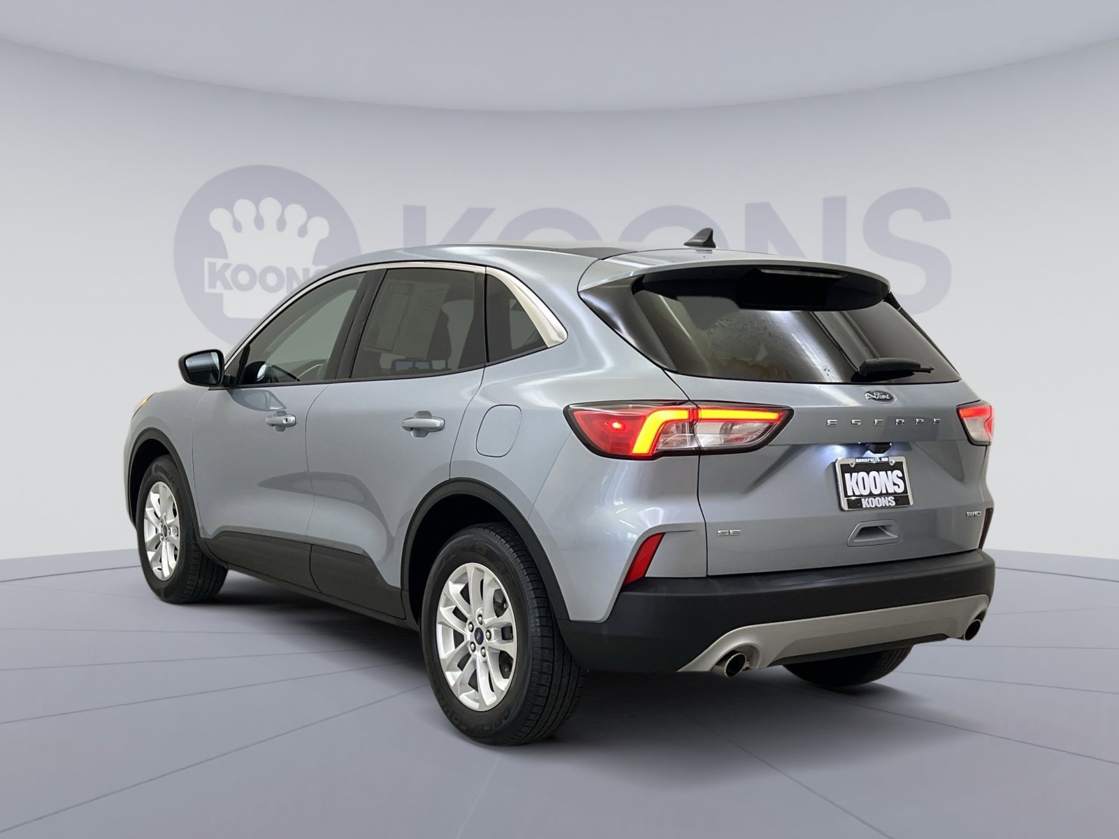 Used 2022 Ford Escape SE w/ Convenience Package image 4