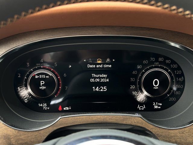 New 2024 Bentley Bentayga image 18
