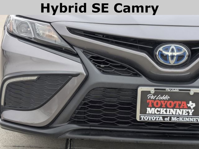 Used 2022 Toyota Camry SE image 3