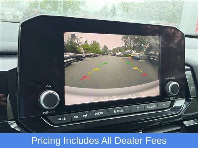 Used 2024 Nissan Pathfinder SV AWD/4WD image 11