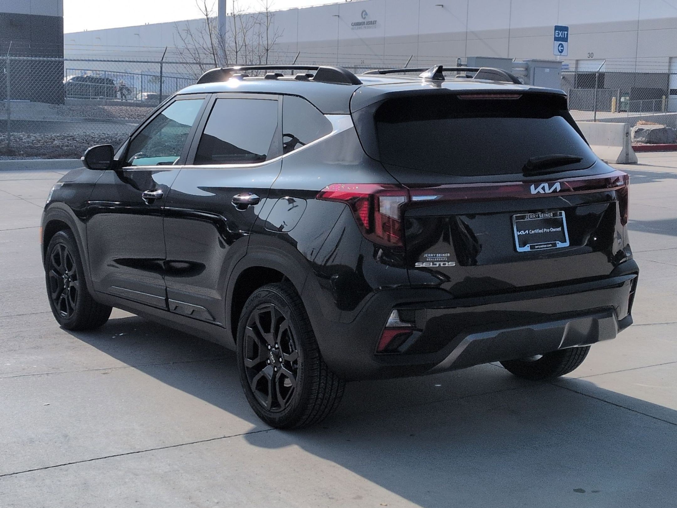 Certified 2024 Kia Seltos X-Line image 3