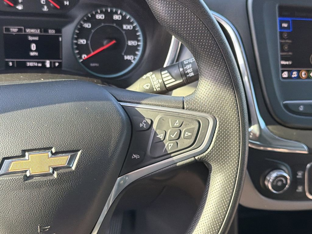 Used 2022 Chevrolet Equinox LS image 25