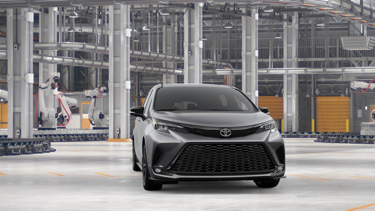New 2026 Toyota Sienna XSE FWD image 18