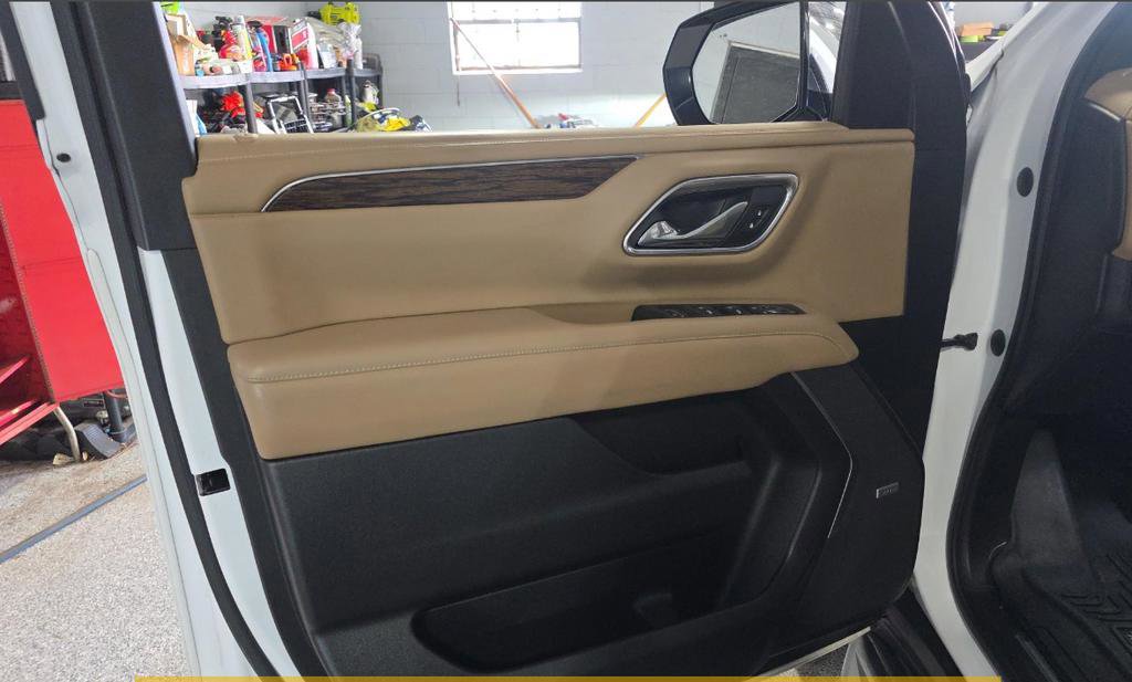 Used 2021 Chevrolet Tahoe Premier w/ Premium Package AWD/4WD image 15