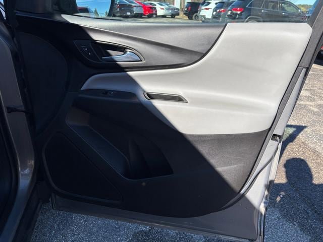 Used 2019 Chevrolet Equinox LT image 16