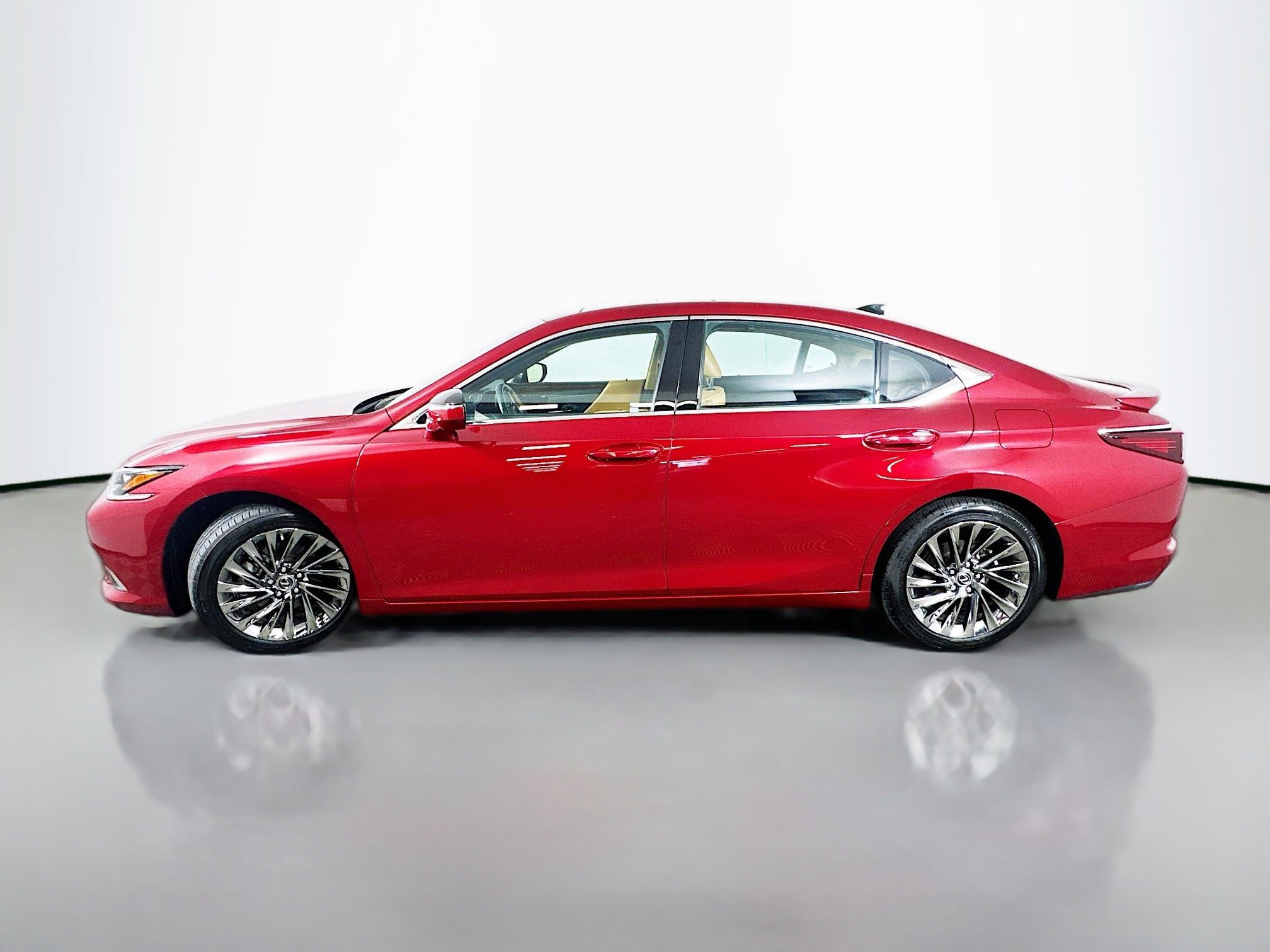 Certified 2024 Lexus ES 350 Ultra Luxury w/ Accessory Package (Z2) FWD image 4