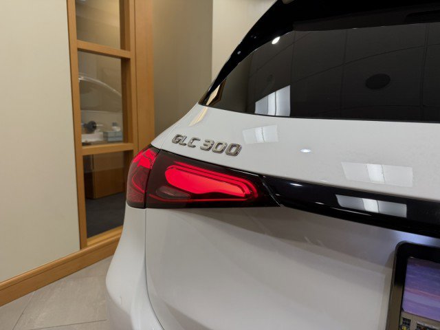 Certified 2025 Mercedes-Benz GLC 300 image 23