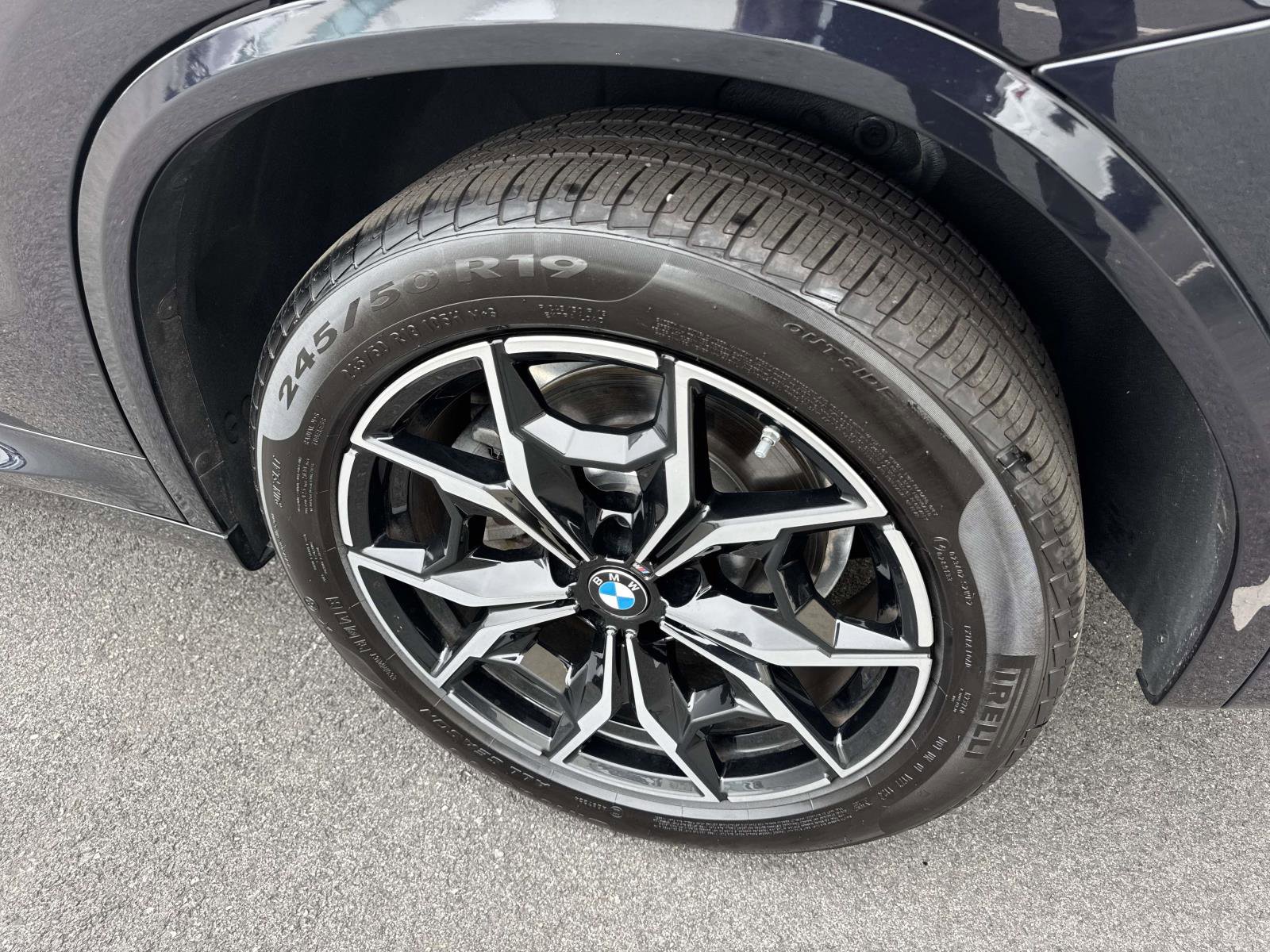 Used 2024 BMW X3 xDrive30i w/ M Sport Package image 11