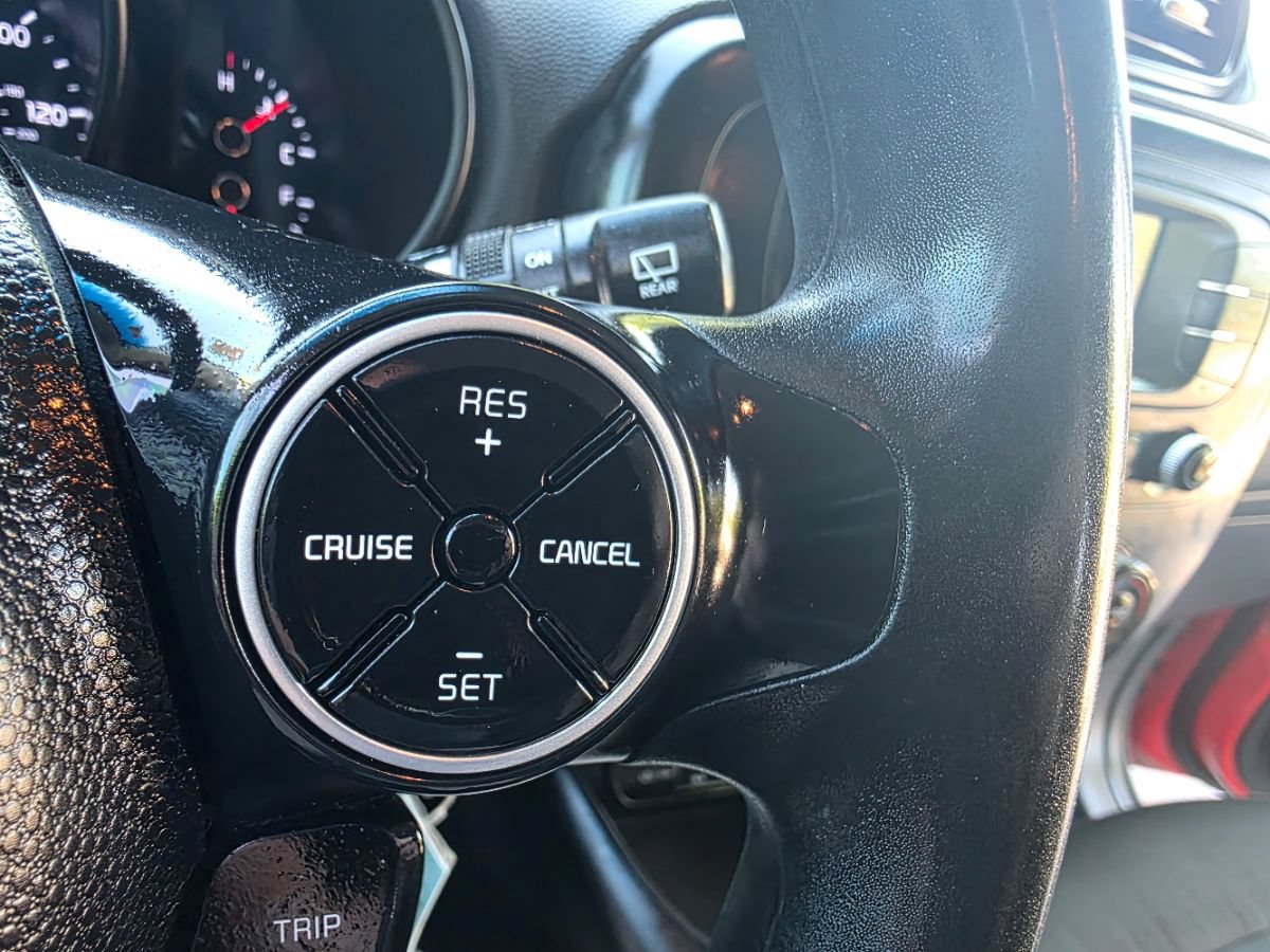 Used 2016 Kia Soul + FWD image 29