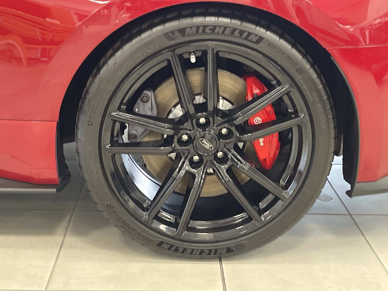 Used 2020 Ford Mustang Shelby GT500 w/ Technology Package RWD image 24