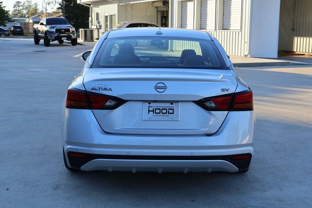 Used 2024 Nissan Altima 2.5 SV image 18