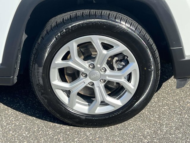 Used 2024 Jeep Compass Latitude image 7