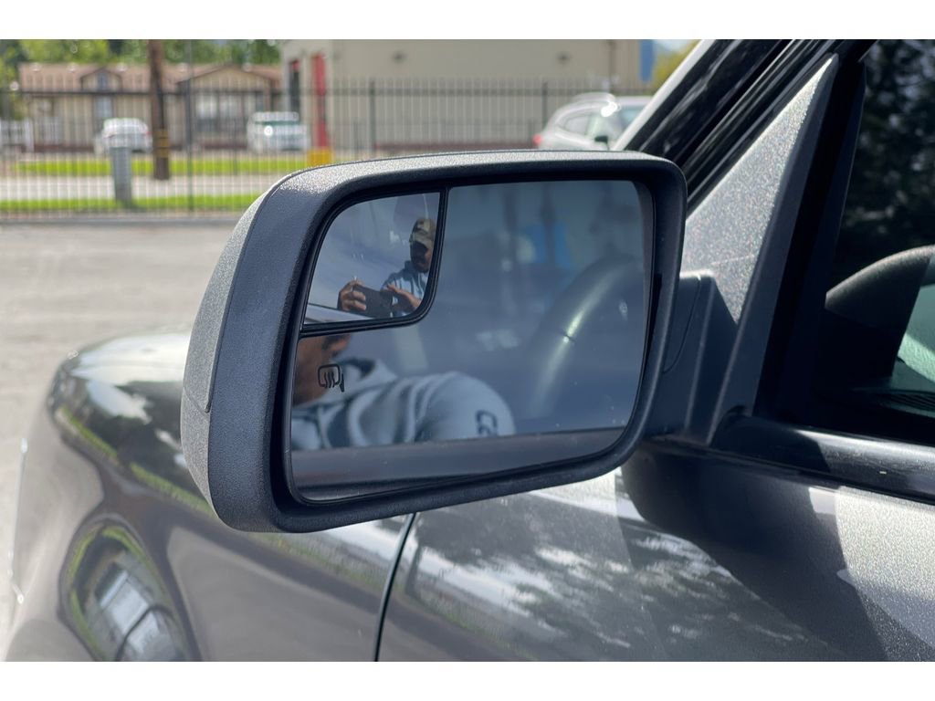 Used 2017 Ford Flex SE image 19