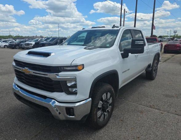 Used 2024 Chevrolet Silverado 3500 LT w/ Convenience Package AWD/4WD image 1