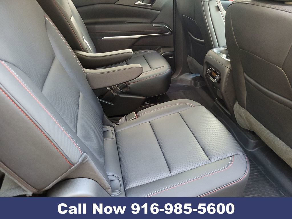 New 2025 Chevrolet Traverse Z71 w/ Enhanced Driving Package image 32