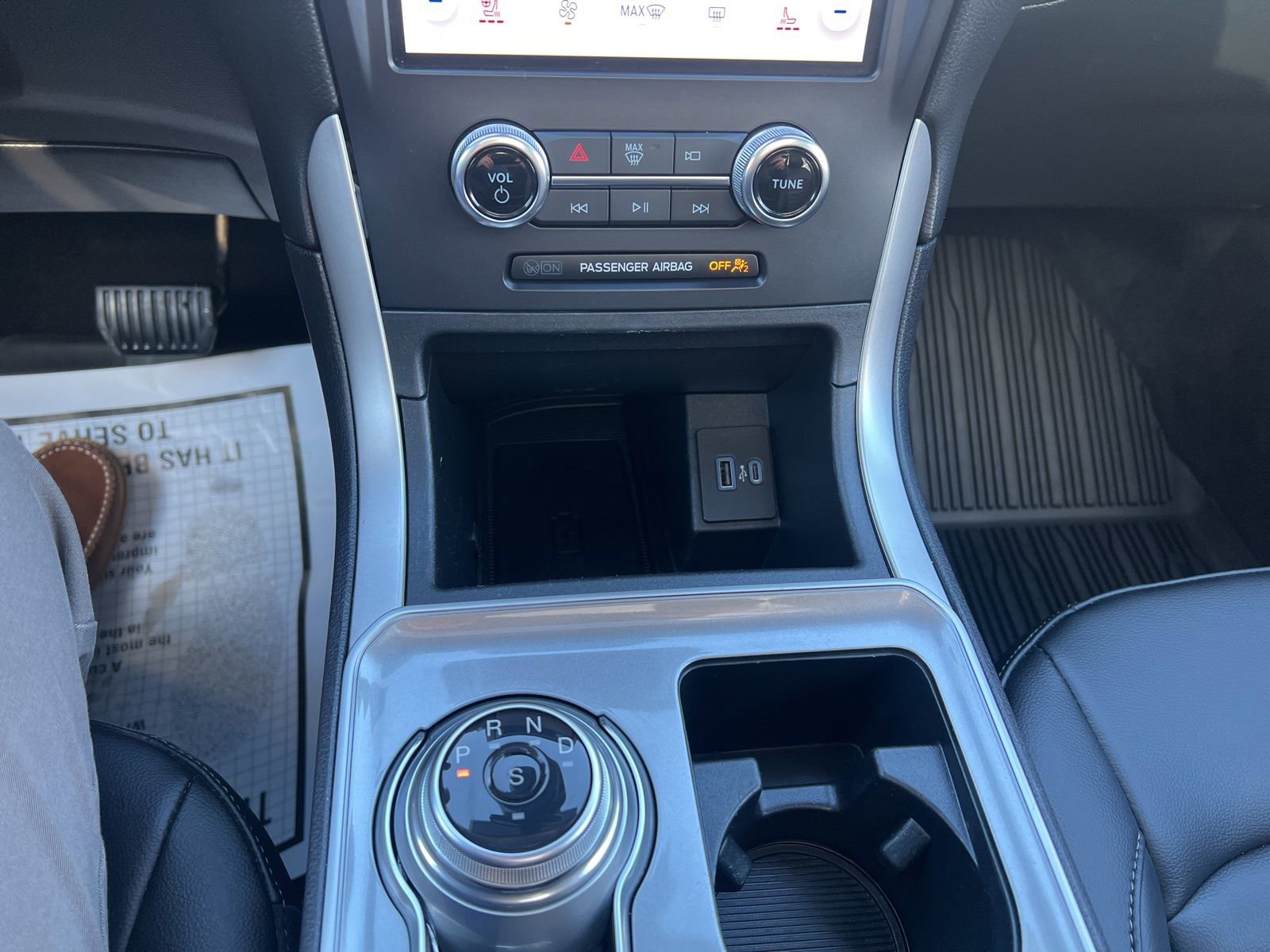 Used 2024 Ford Edge SEL w/ Convenience Package image 27