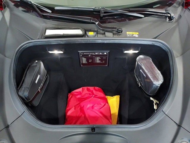 Used 2021 Ferrari F8 Tributo image 47