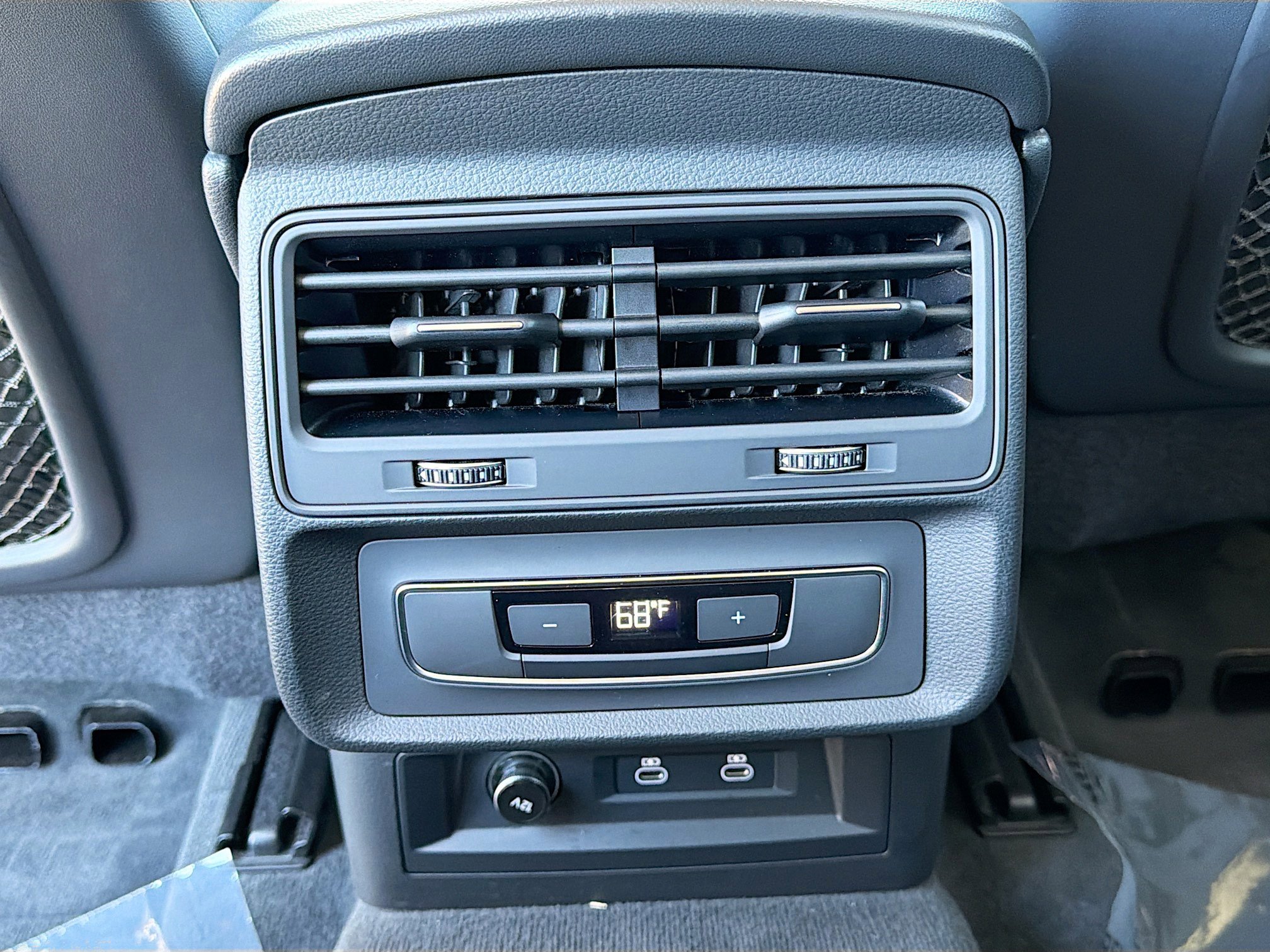 Used 2022 Audi Q8 Premium w/ Convenience Package image 20