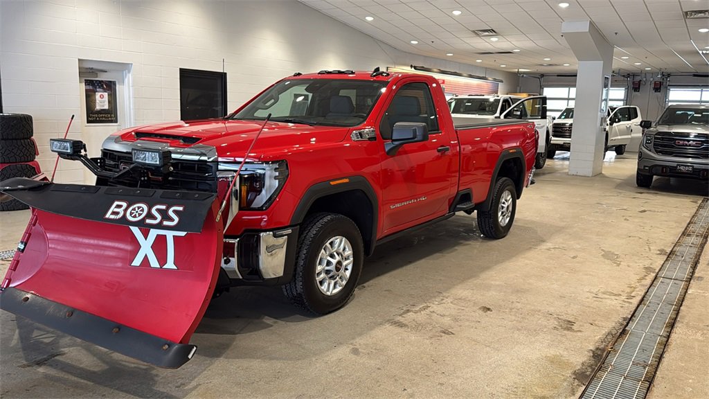 Used 2024 GMC Sierra 2500 Pro w/ Convenience Package image 3