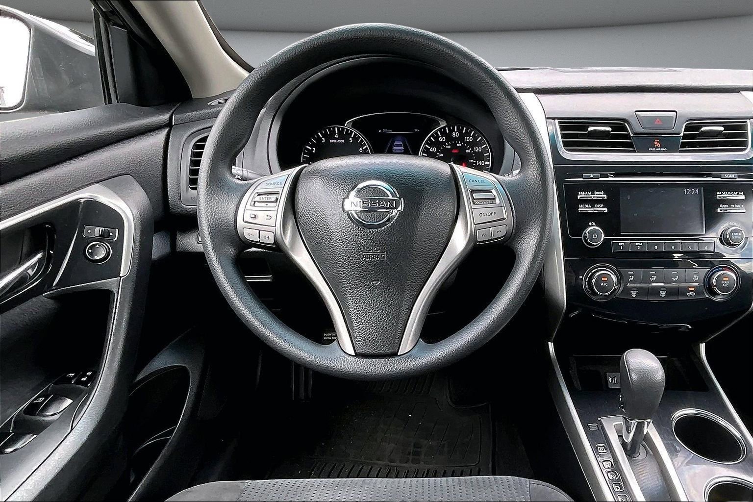 Used 2014 Nissan Altima 2.5 S w/ Display Audio Package FWD image 8