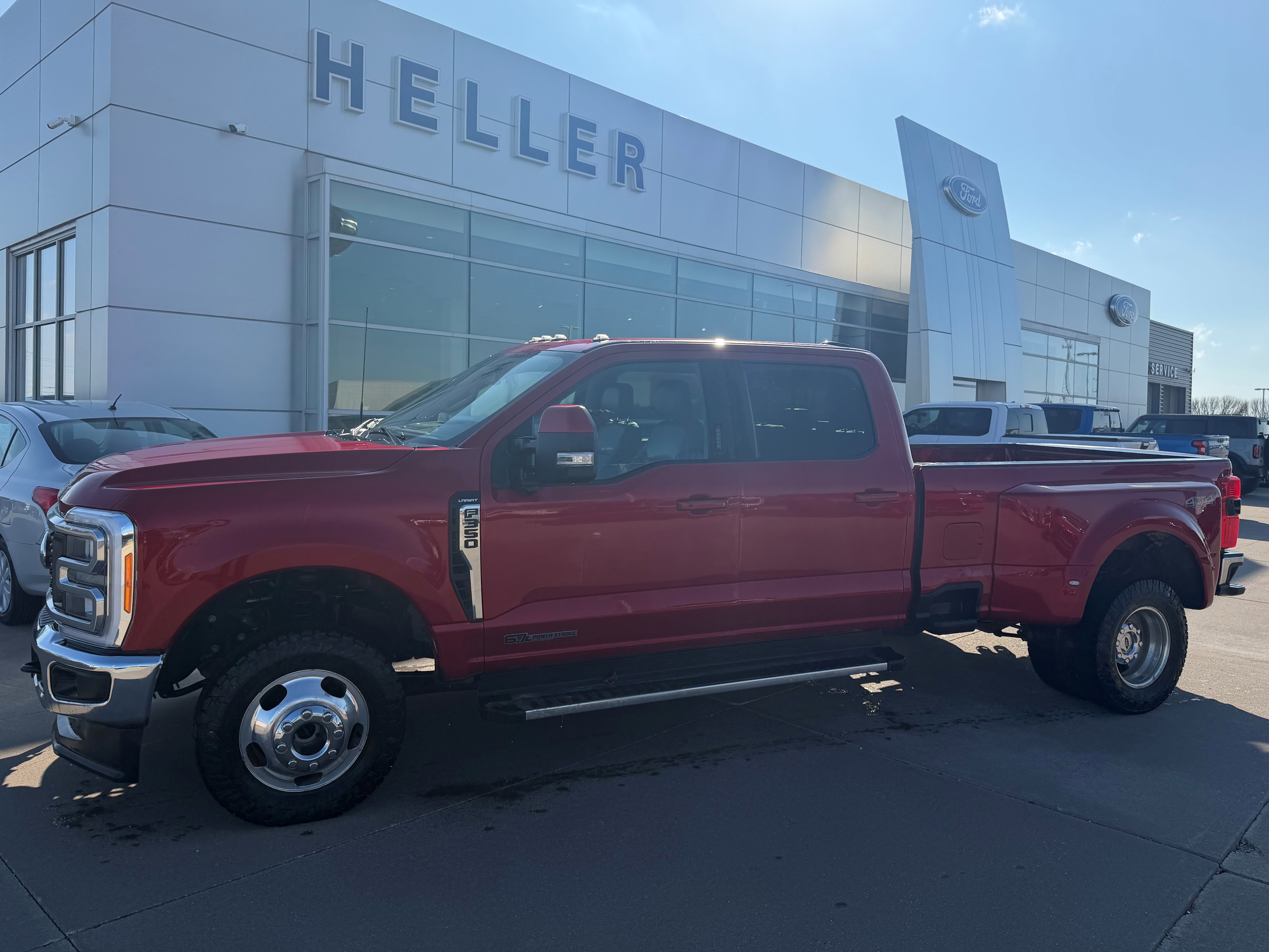 Used 2023 Ford F350 Lariat image 3