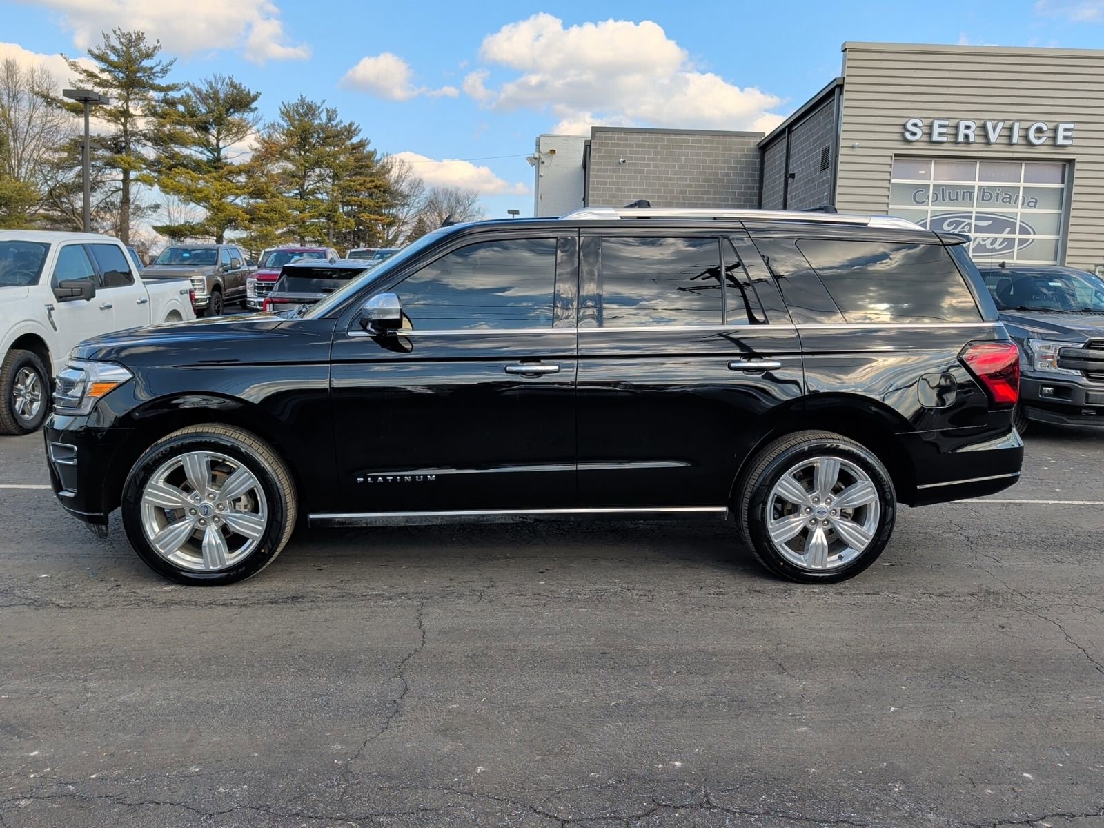 Used 2023 Ford Expedition Platinum image 6