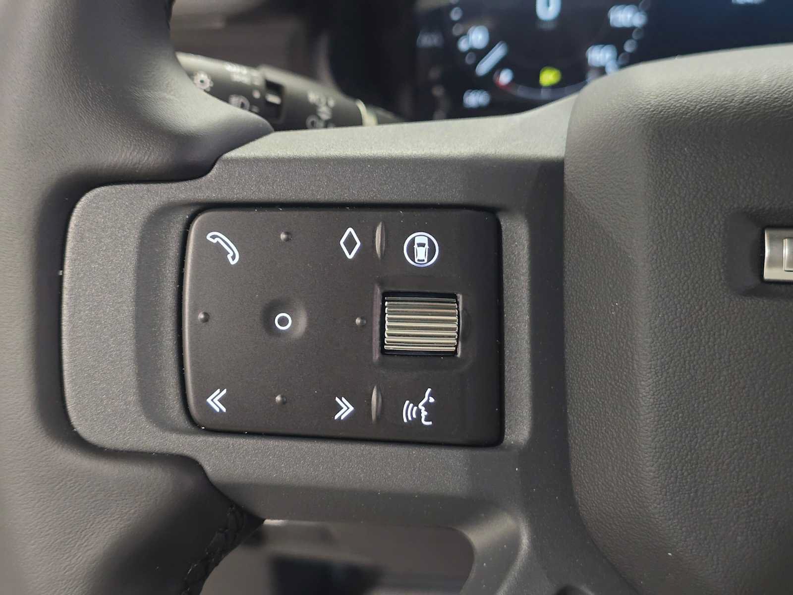 New 2026 Land Rover Defender 90 X-Dynamic SE AWD/4WD image 30