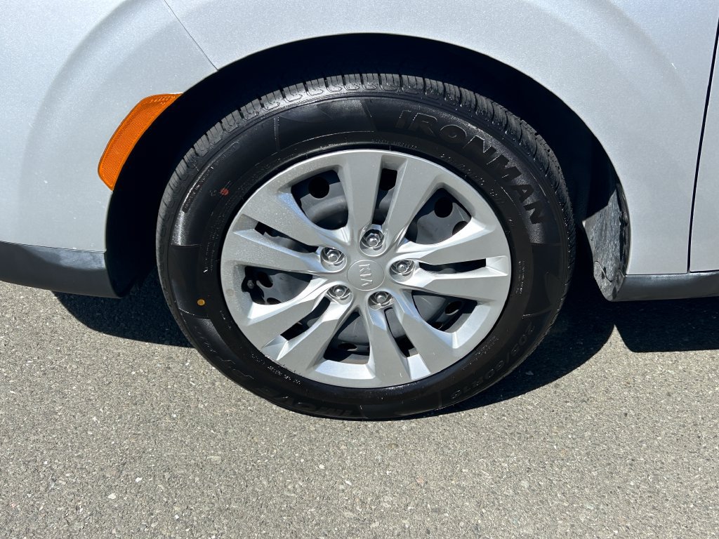 Used 2021 Kia Soul LX FWD image 9