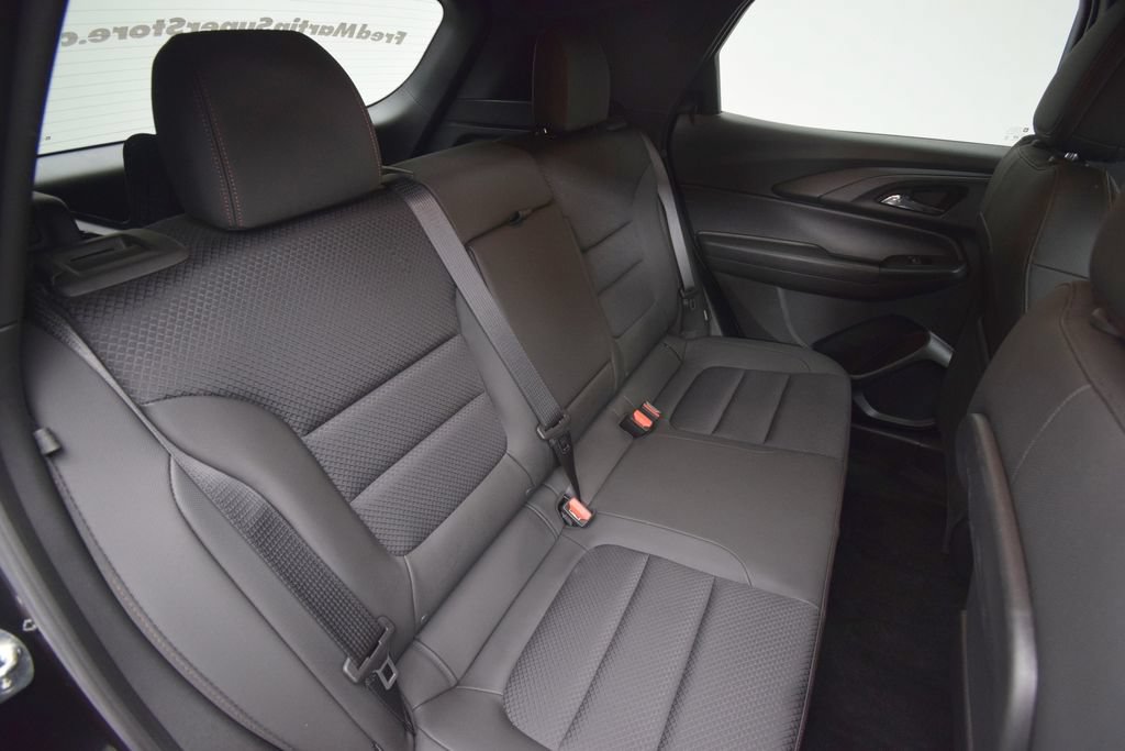 Used 2023 Chevrolet TrailBlazer RS w/ Convenience Package FWD image 23
