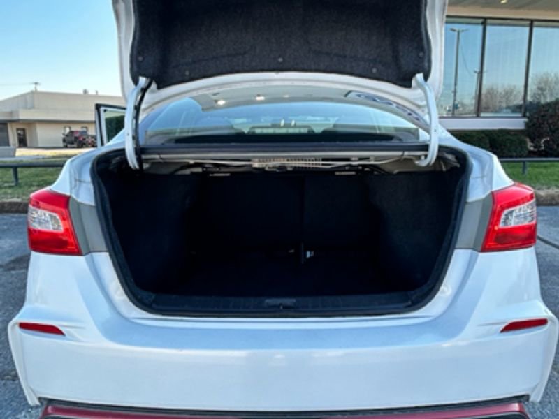 Used 2019 Nissan Sentra NISMO image 40