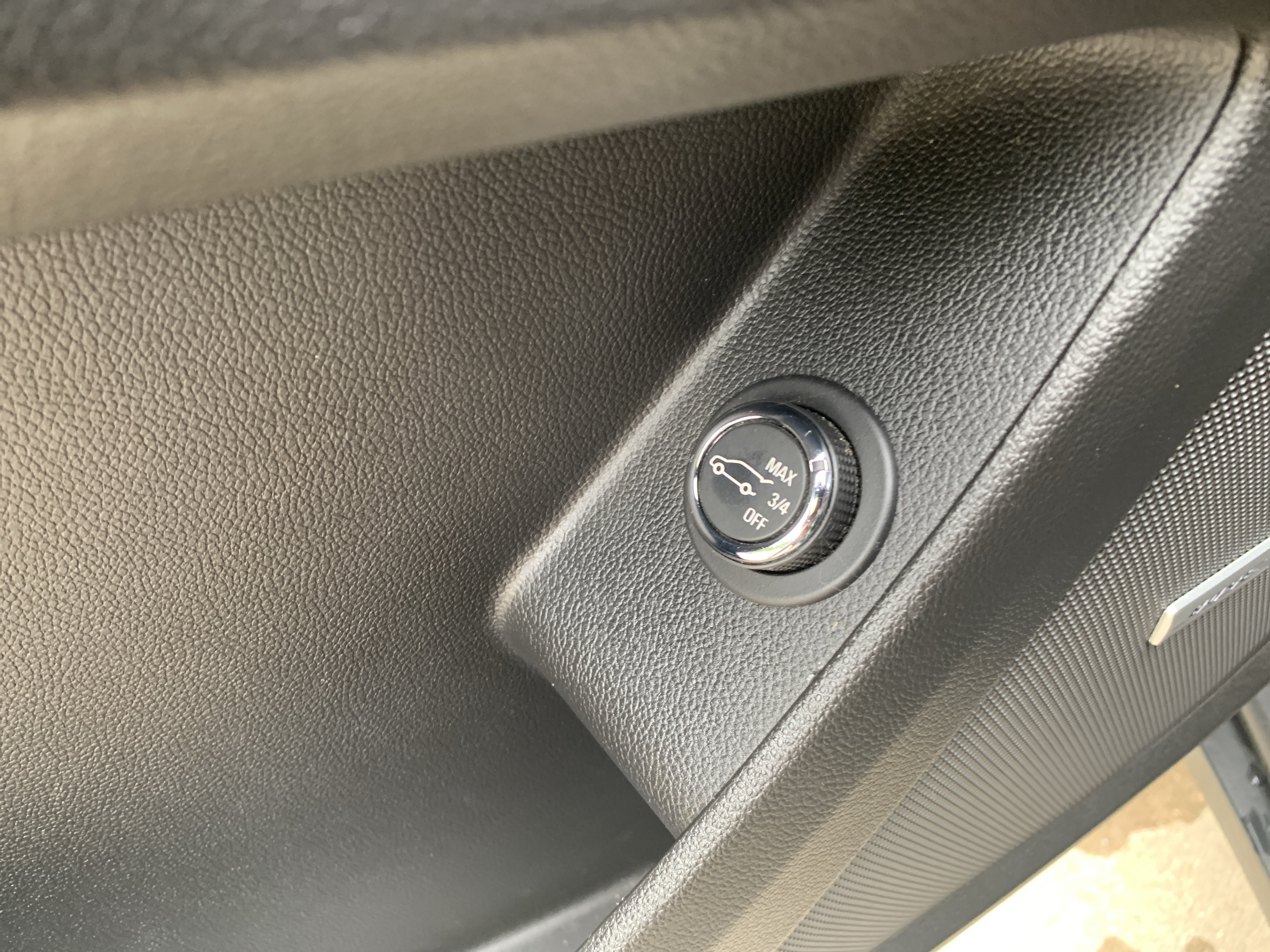 Used 2020 Chevrolet Traverse RS FWD image 20