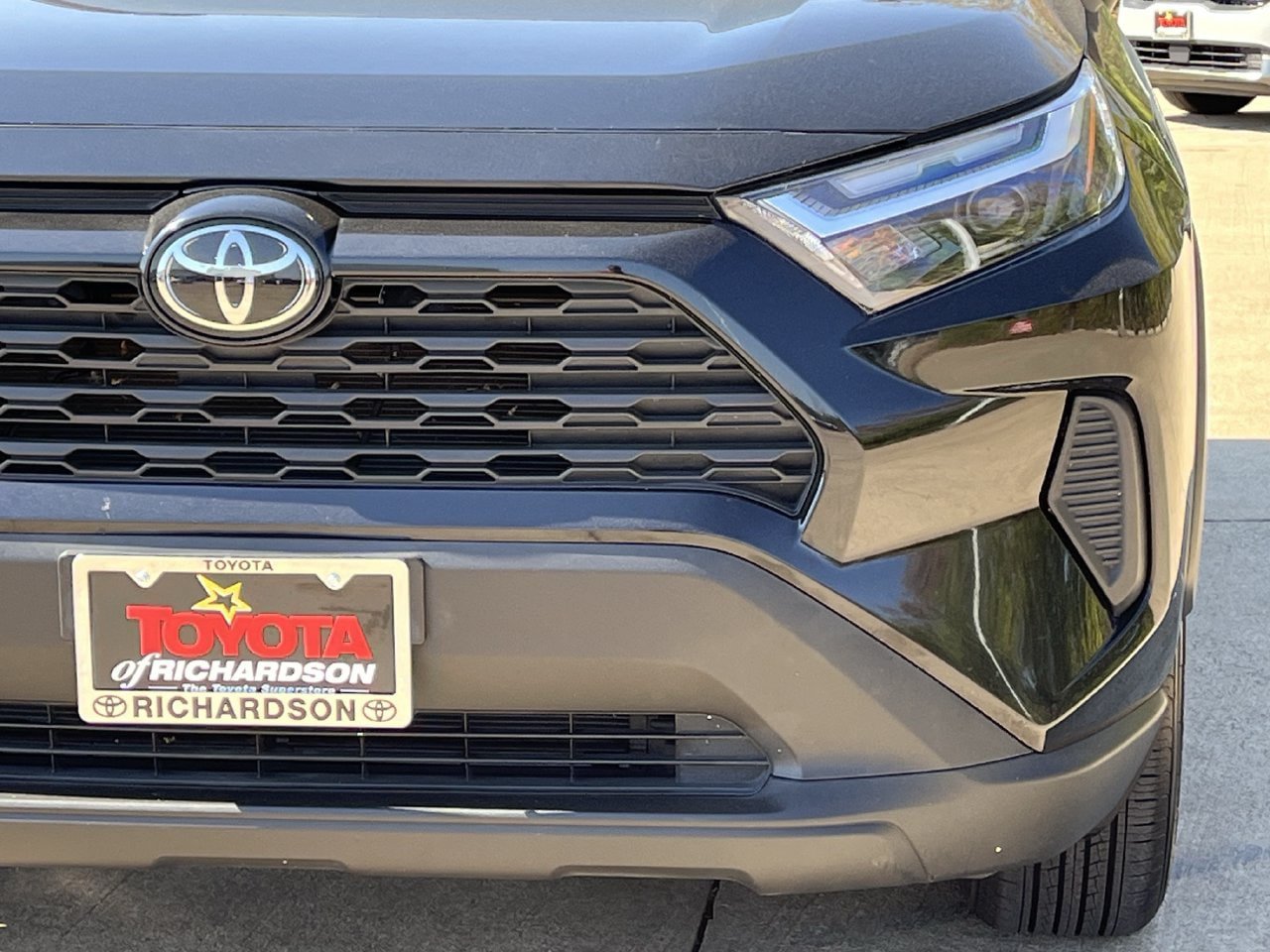 Used 2025 Toyota RAV4 XLE AWD/4WD image 8