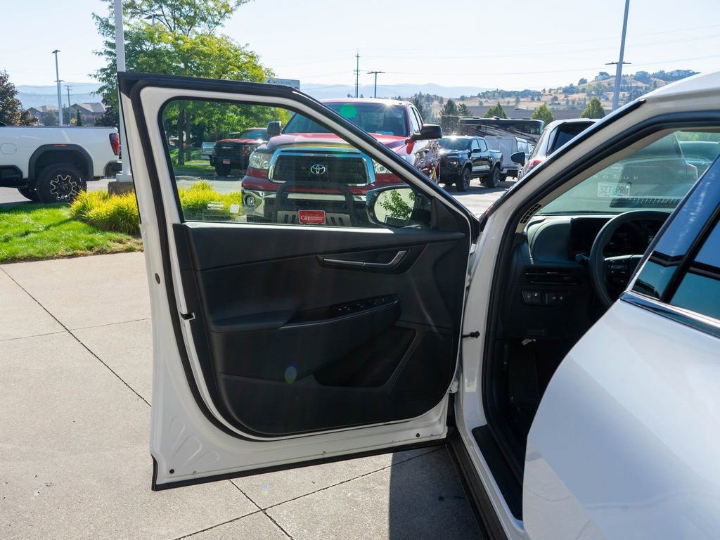 New 2025 Kia EV6 Light w/ Light LR Technology Package image 16