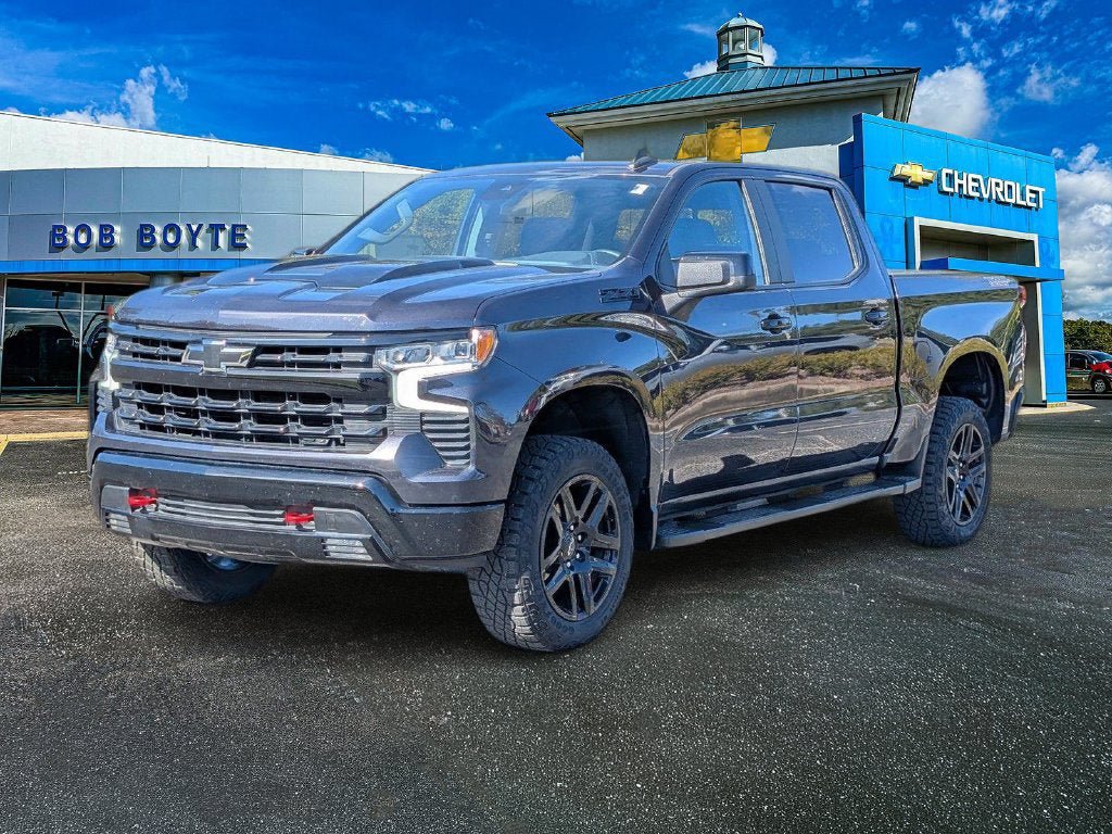 Used 2024 Chevrolet Silverado 1500 LT Trail Boss w/ Convenience Package II AWD/4WD image 9
