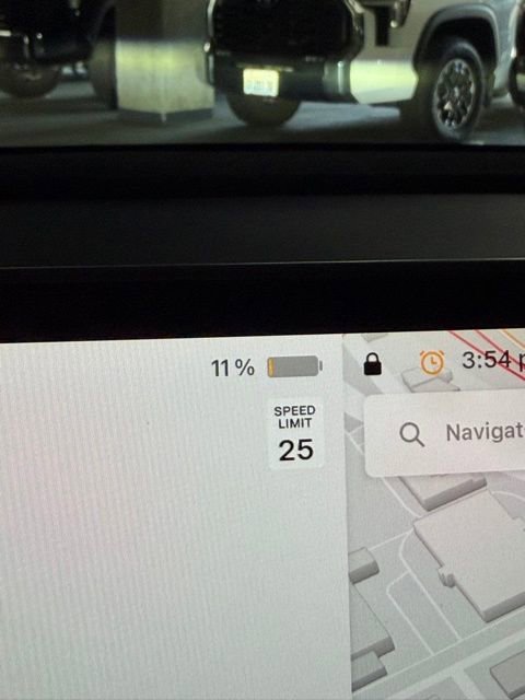 Used 2023 Tesla Model 3 Standard Range image 24