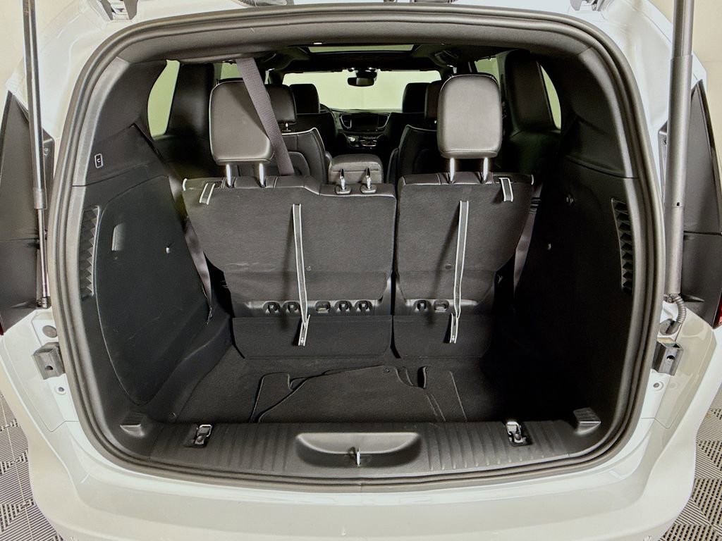 Used 2026 Chrysler Pacifica Limited w/ S Appearance Package image 27