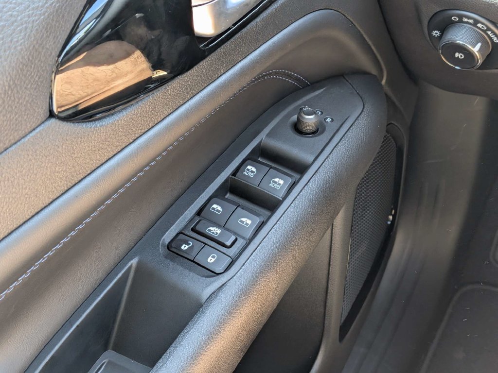 New 2026 Jeep Compass Latitude AWD/4WD image 21