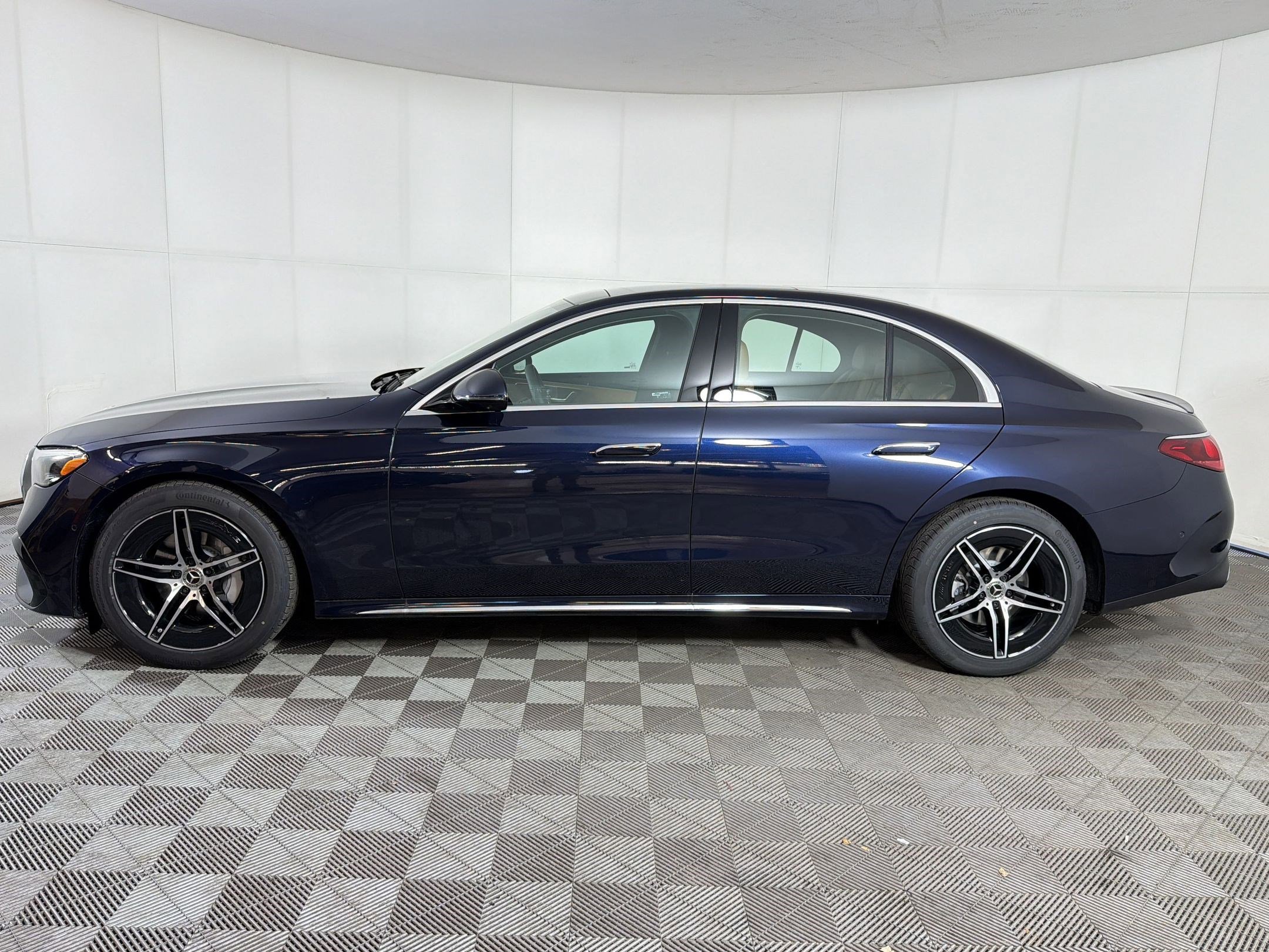 New 2026 Mercedes-Benz E 350 4MATIC Sedan video 2