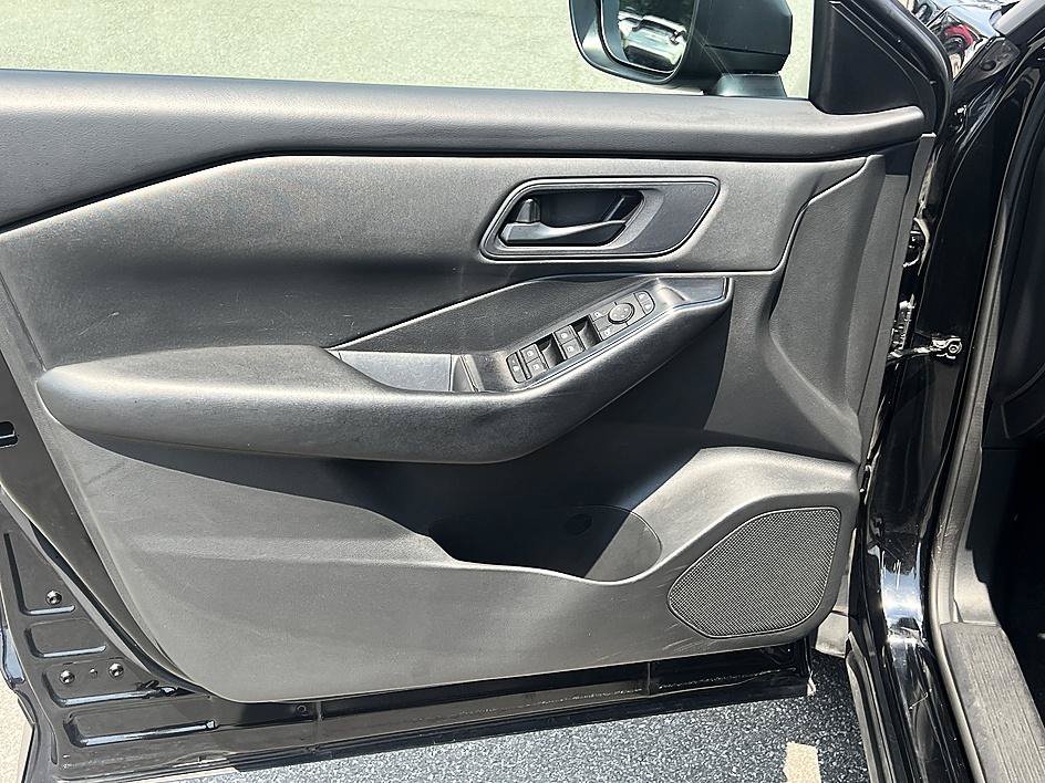 Certified 2024 Nissan Rogue S AWD/4WD image 19