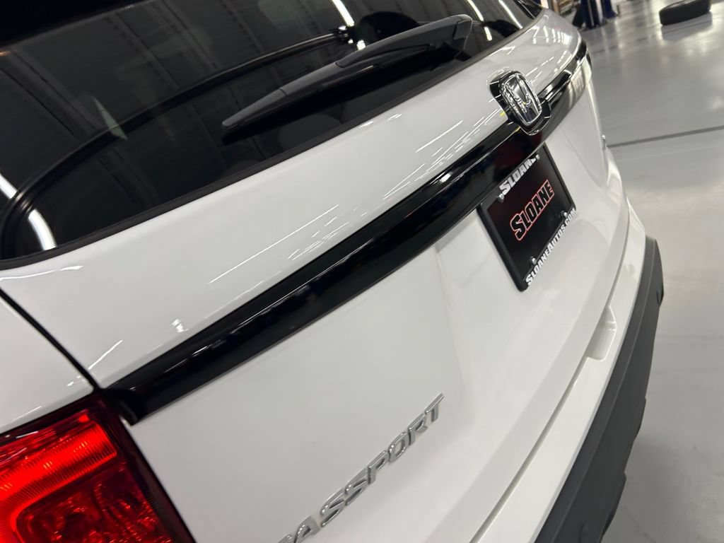 Certified 2025 Honda Passport EX-L image 24