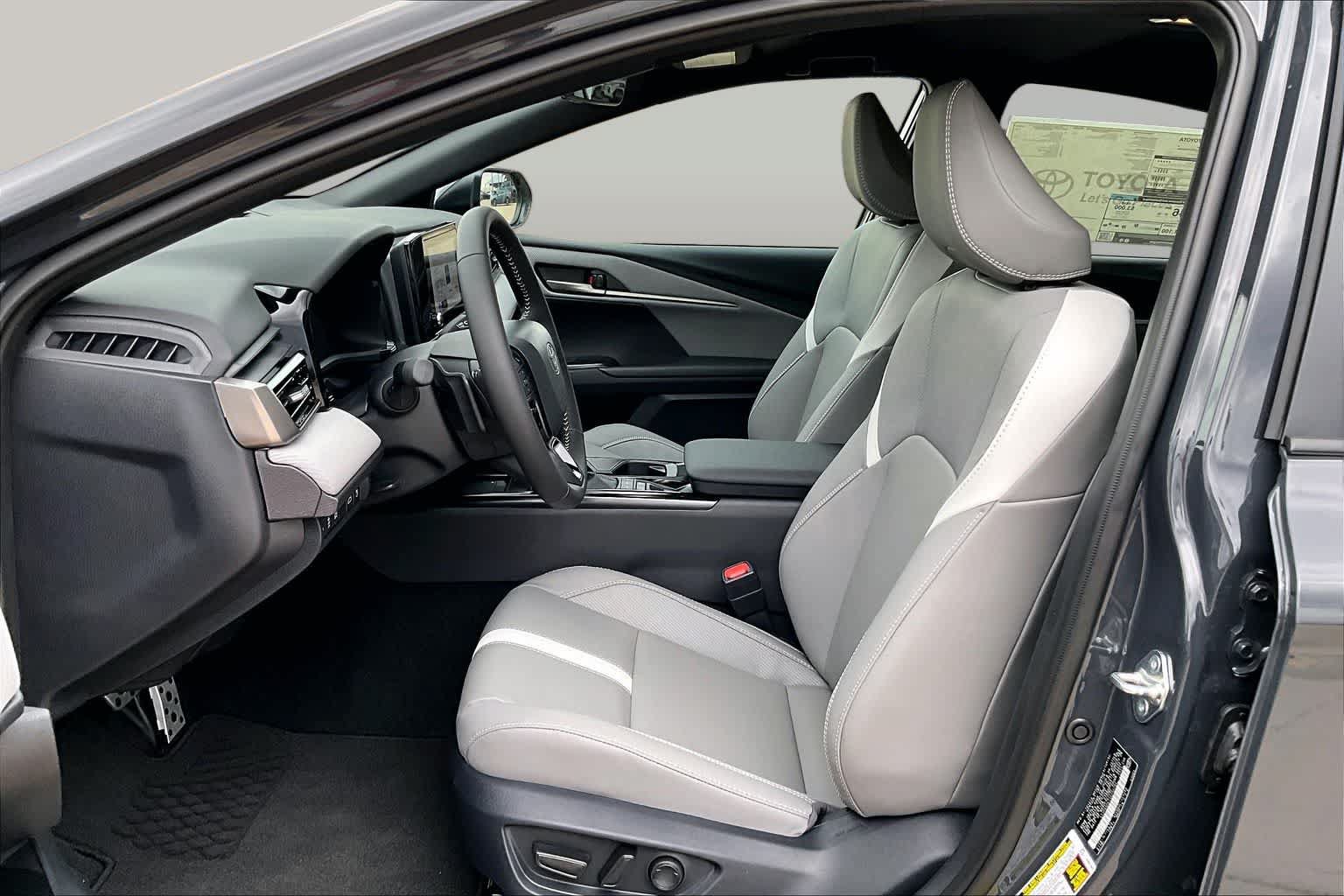 New 2026 Toyota Camry SE FWD image 9