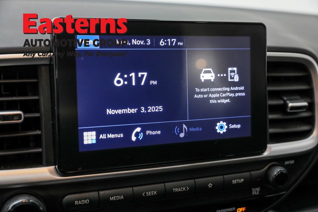 Used 2022 Hyundai Venue SEL image 32