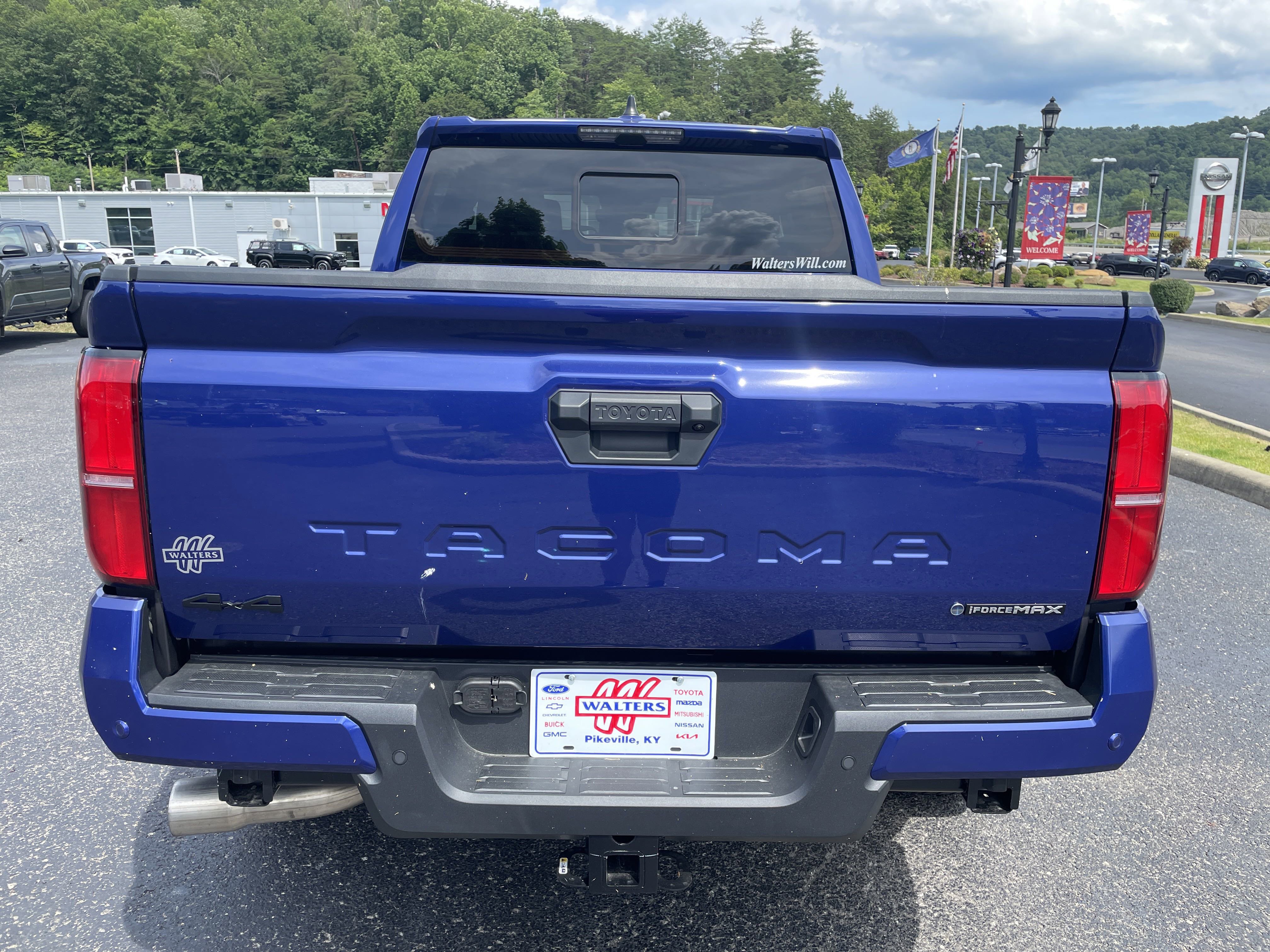 New 2025 Toyota Tacoma TRD Sport image 6