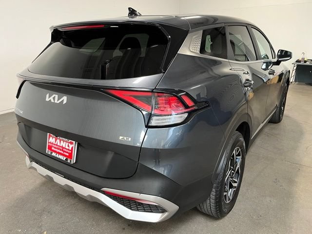 Used 2024 Kia Sportage LX AWD/4WD image 3