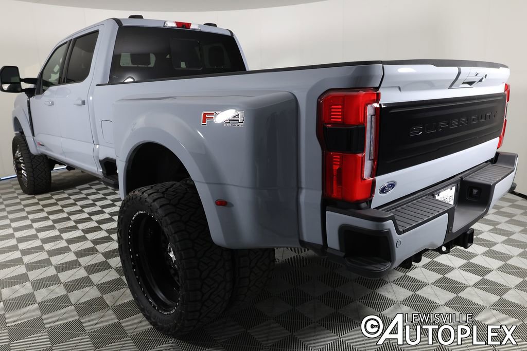 Used 2025 Ford F450 Platinum w/ FX4 Off-Road Package image 8