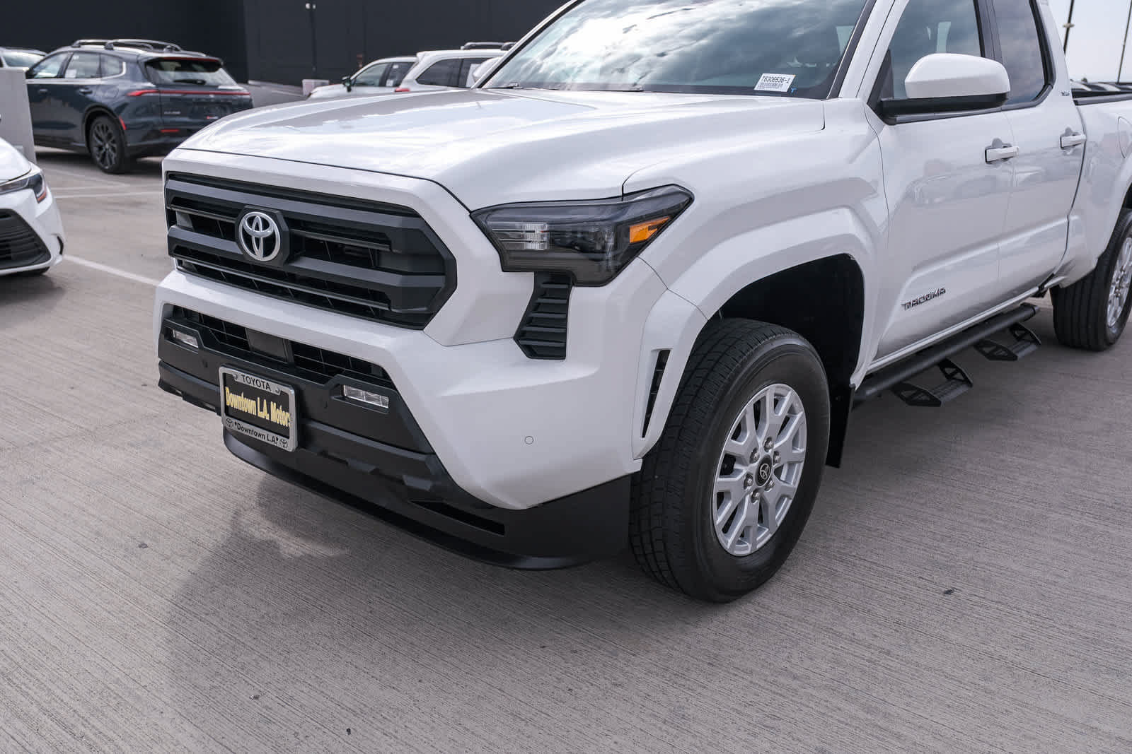 Certified 2024 Toyota Tacoma SR5 AWD/4WD image 11
