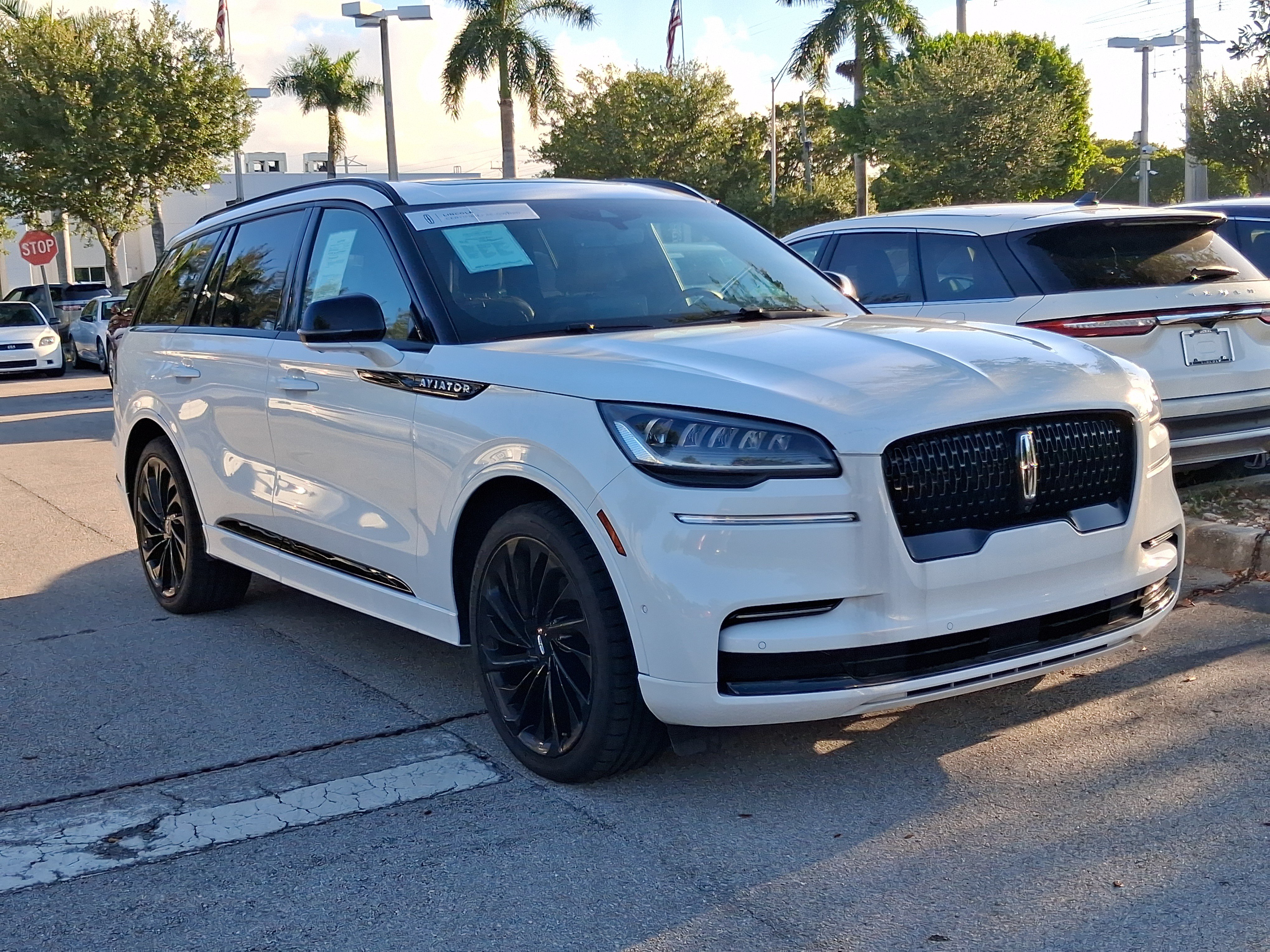 Certified 2024 Lincoln Aviator Reserve w/ Jet Package RWD image 23