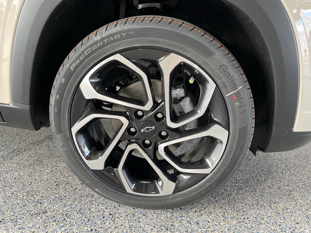 New 2026 Chevrolet Trax RS w/ Sunroof Package FWD image 33
